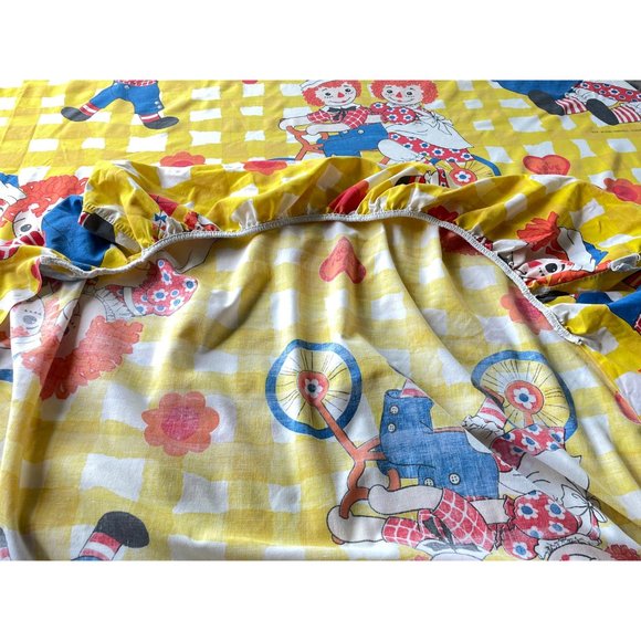 vintage 70s bedding, Raggedy Ann and Andy bed sheet, fitted sheet, Bobbs-Merrill - Picture 5 of 9